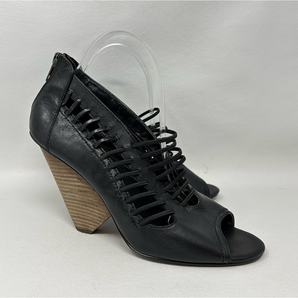 Trouve Janey Cut Out Leather Wedges, Women’s Size 8.5M - Picture 2 of 11